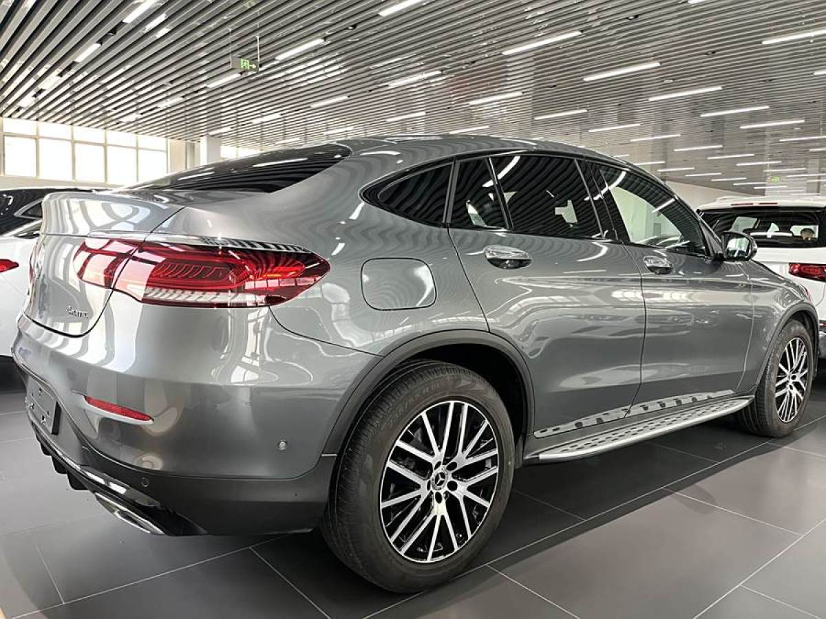 奔馳 奔馳GLC  2022款 GLC 300 4MATIC 轎跑SUV圖片