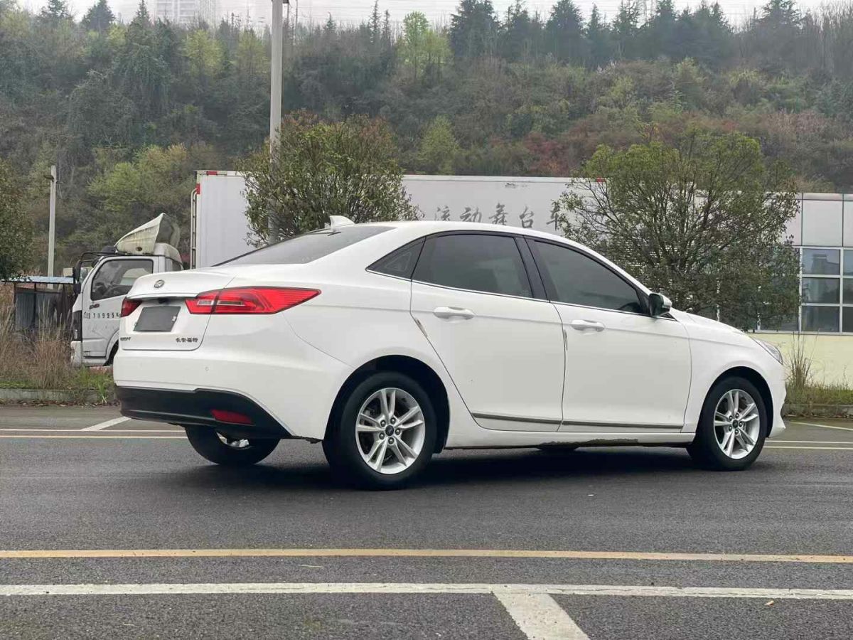 福特 福睿斯  2021款 1.5L 自動榮耀版圖片