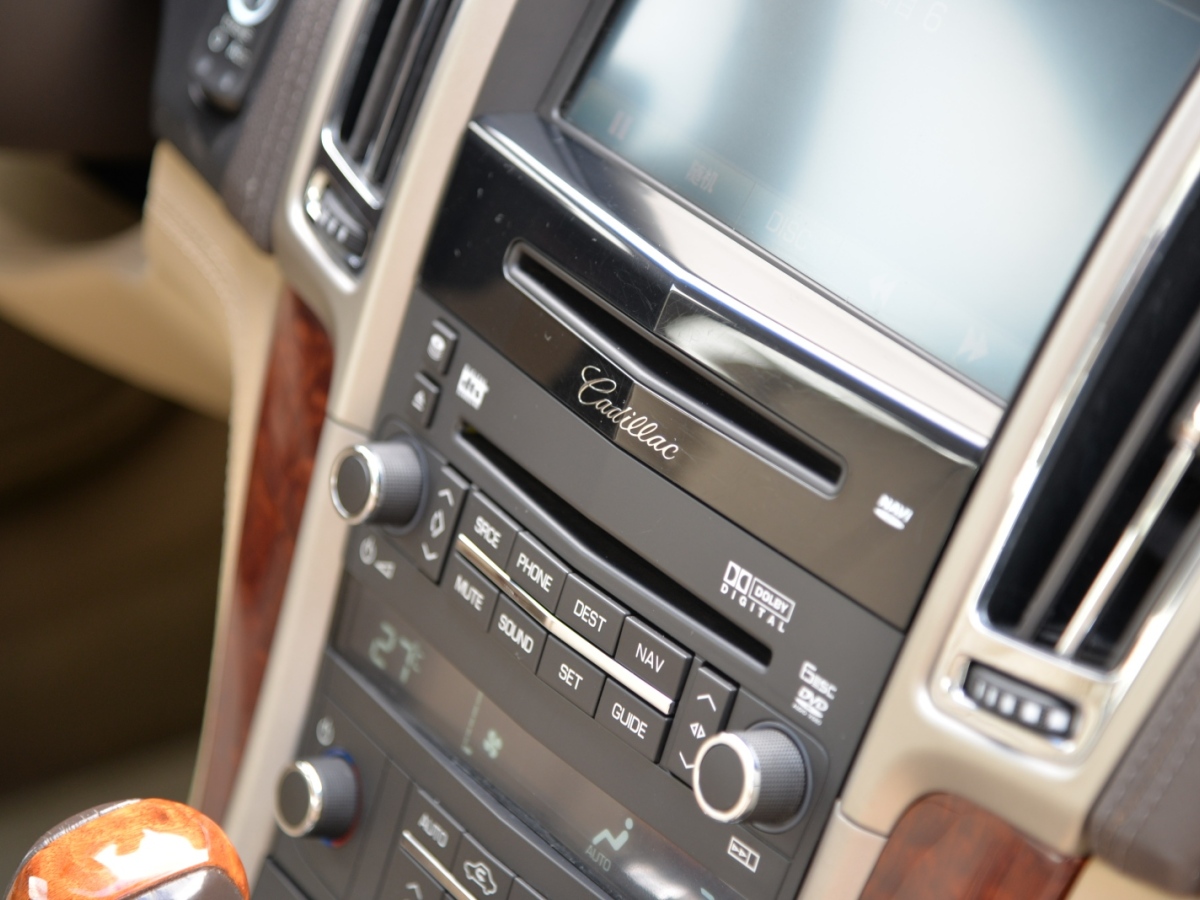 凯迪拉克 SLS赛威  2011款 2.0T 精英型图片