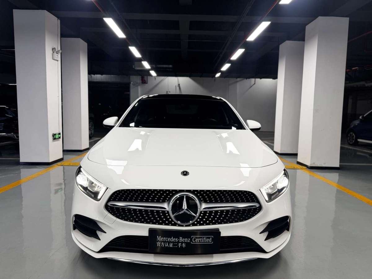 奔馳 奔馳A級  2021款 A 200 L 運動轎車動感型圖片