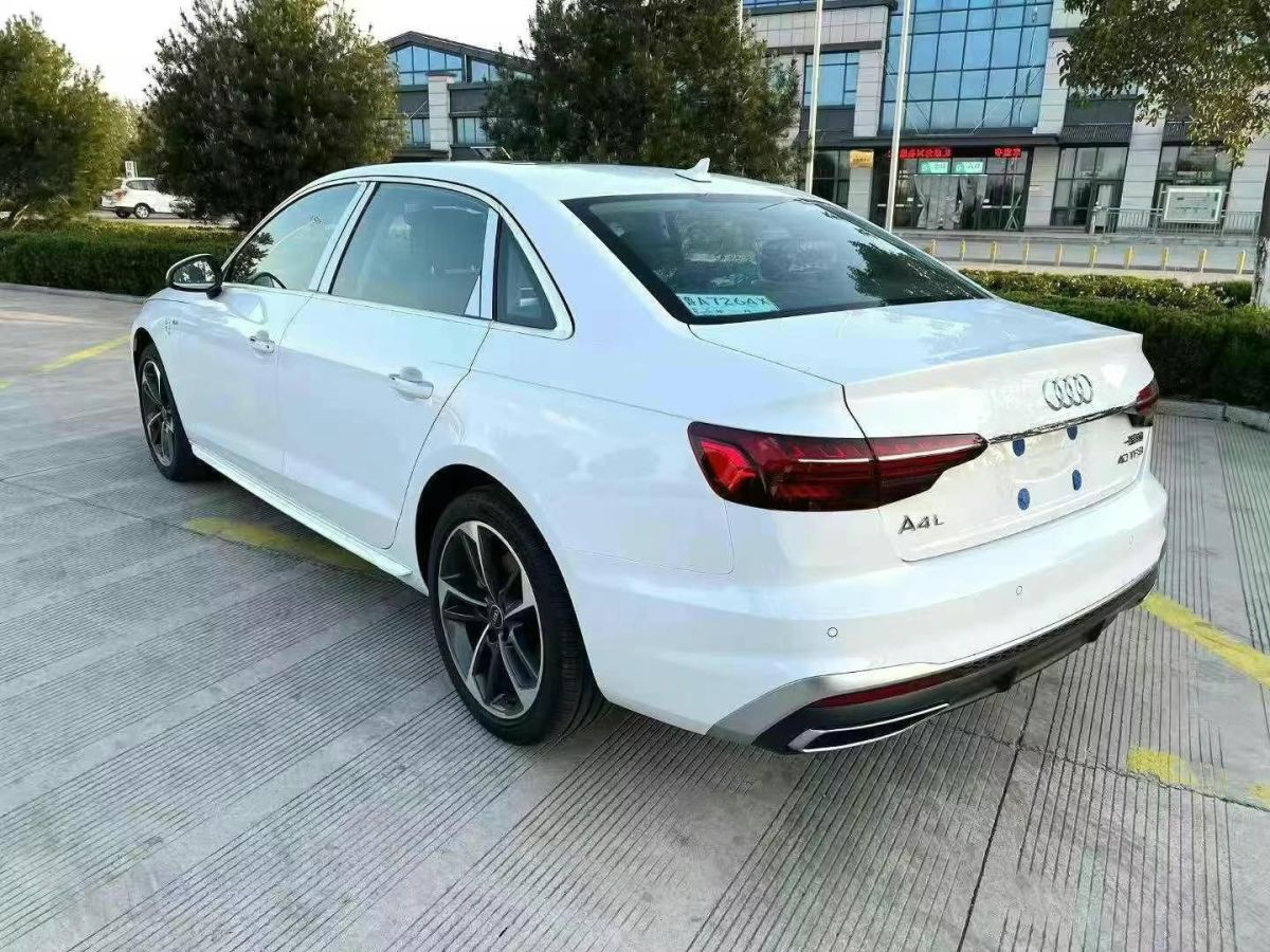 奧迪 奧迪A4L  2025款 200萬(wàn)輛悅享版 40 TFSI 時(shí)尚動(dòng)感型圖片