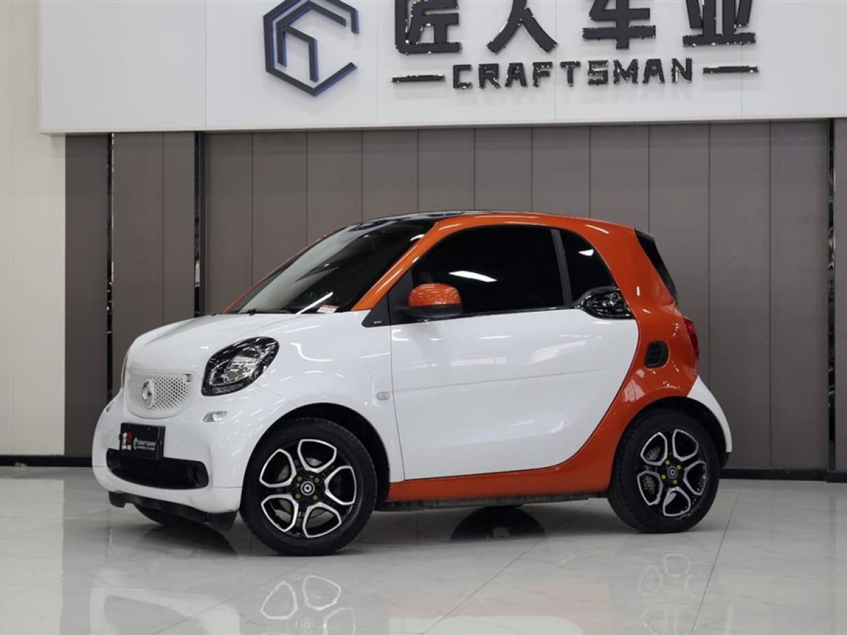 smart fortwo  2016款 0.9T 66千瓦硬頂先鋒版圖片