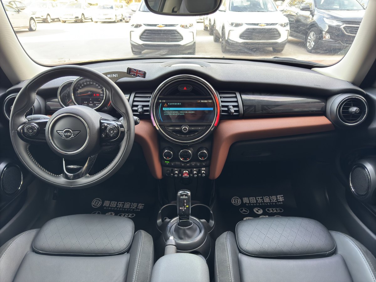 MINI COUNTRYMAN  2018款 1.5T COOPER 藝術家圖片