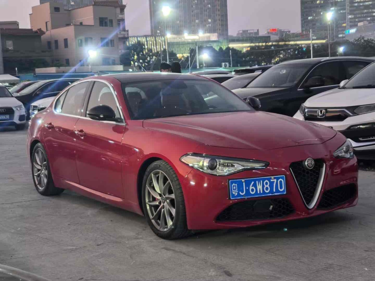 2019年4月阿爾法·羅密歐 Giulia  2017款 2.0T 200HP 豪華版