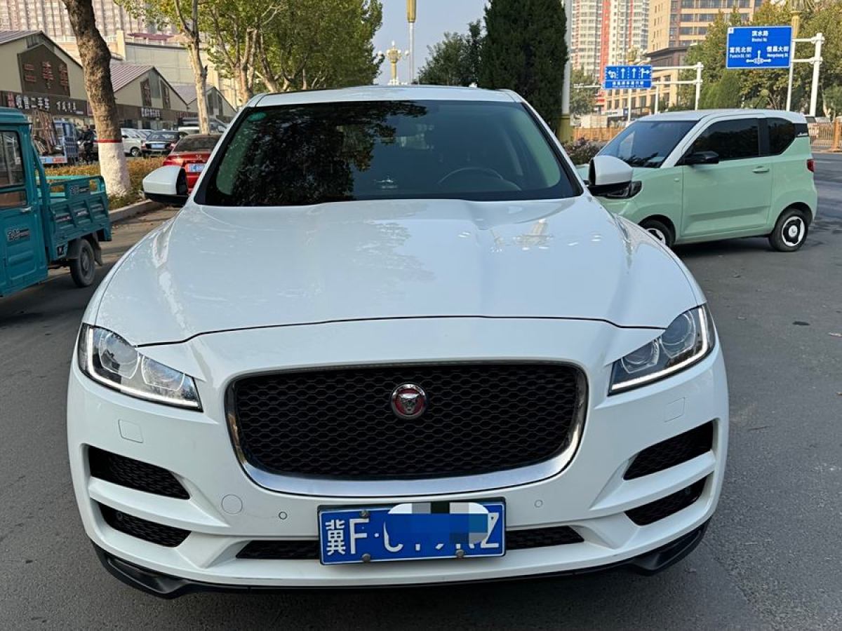 捷豹 F-PACE  2016款 2.0T 兩驅(qū)都市尊享版圖片