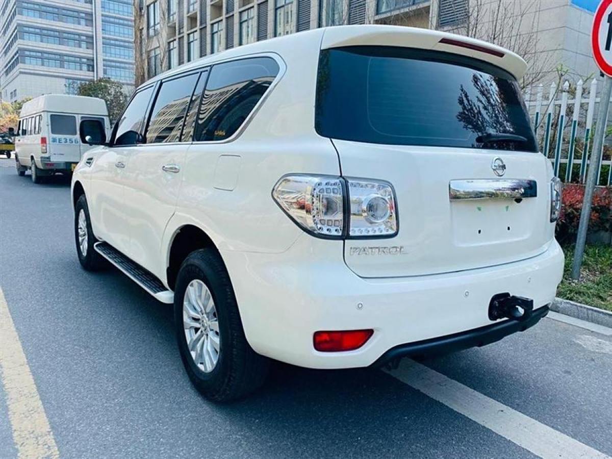 日產(chǎn) 途樂  2018款 4.0L 領英型圖片