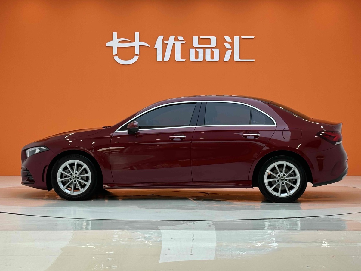 奔馳 奔馳A級  2022款 改款 A 200 L 運(yùn)動轎車時尚型圖片