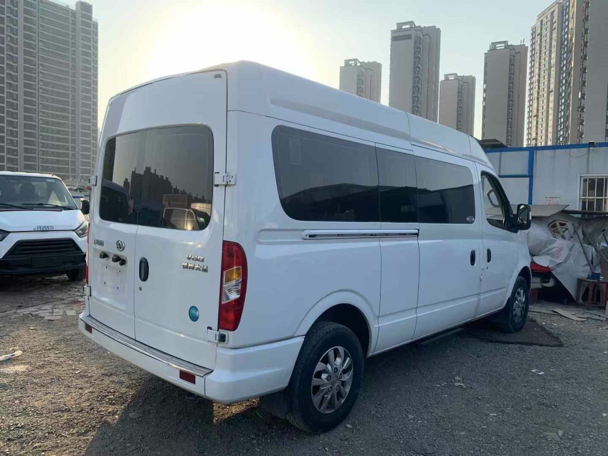 上汽大通 上汽大通MAXUS V100  2022款 2.0T旅行家V100圖片