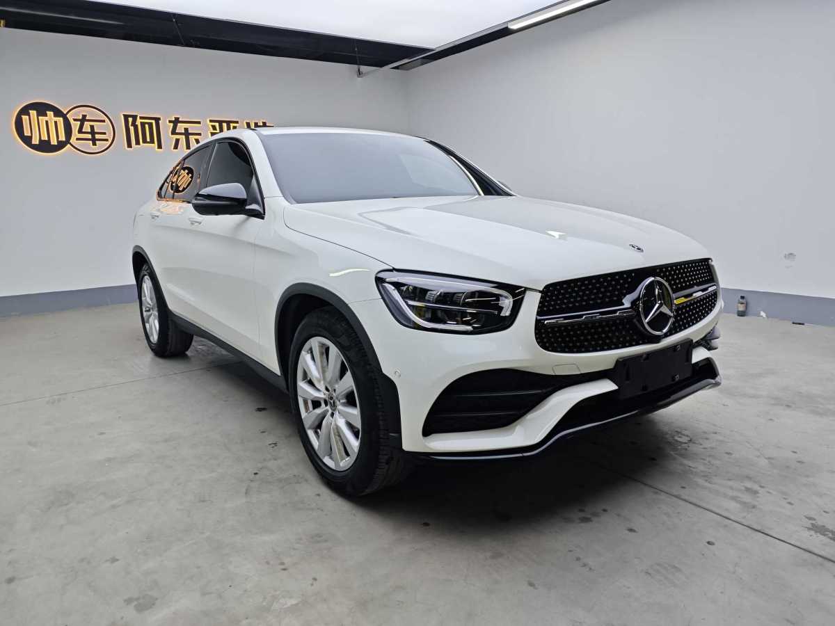 奔馳 奔馳GLC  2021款 GLC 260 4MATIC 轎跑SUV圖片