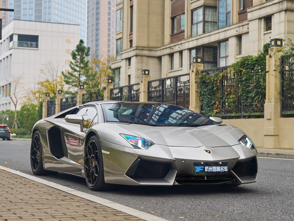 蘭博基尼 Aventador  2013款 LP 700-4 Roadster圖片