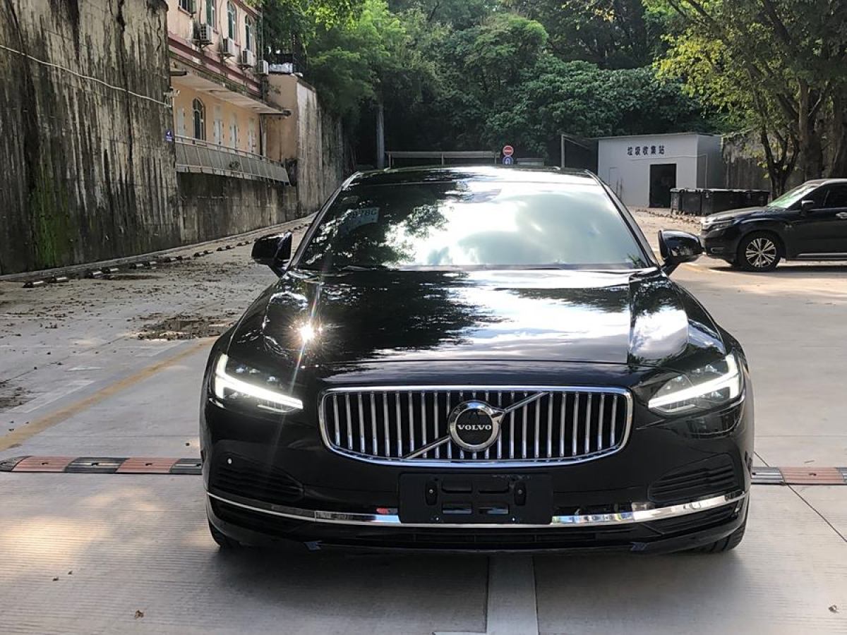 沃尔沃 S90新能源  2021款 T8 E驱混动 智逸豪华版图片