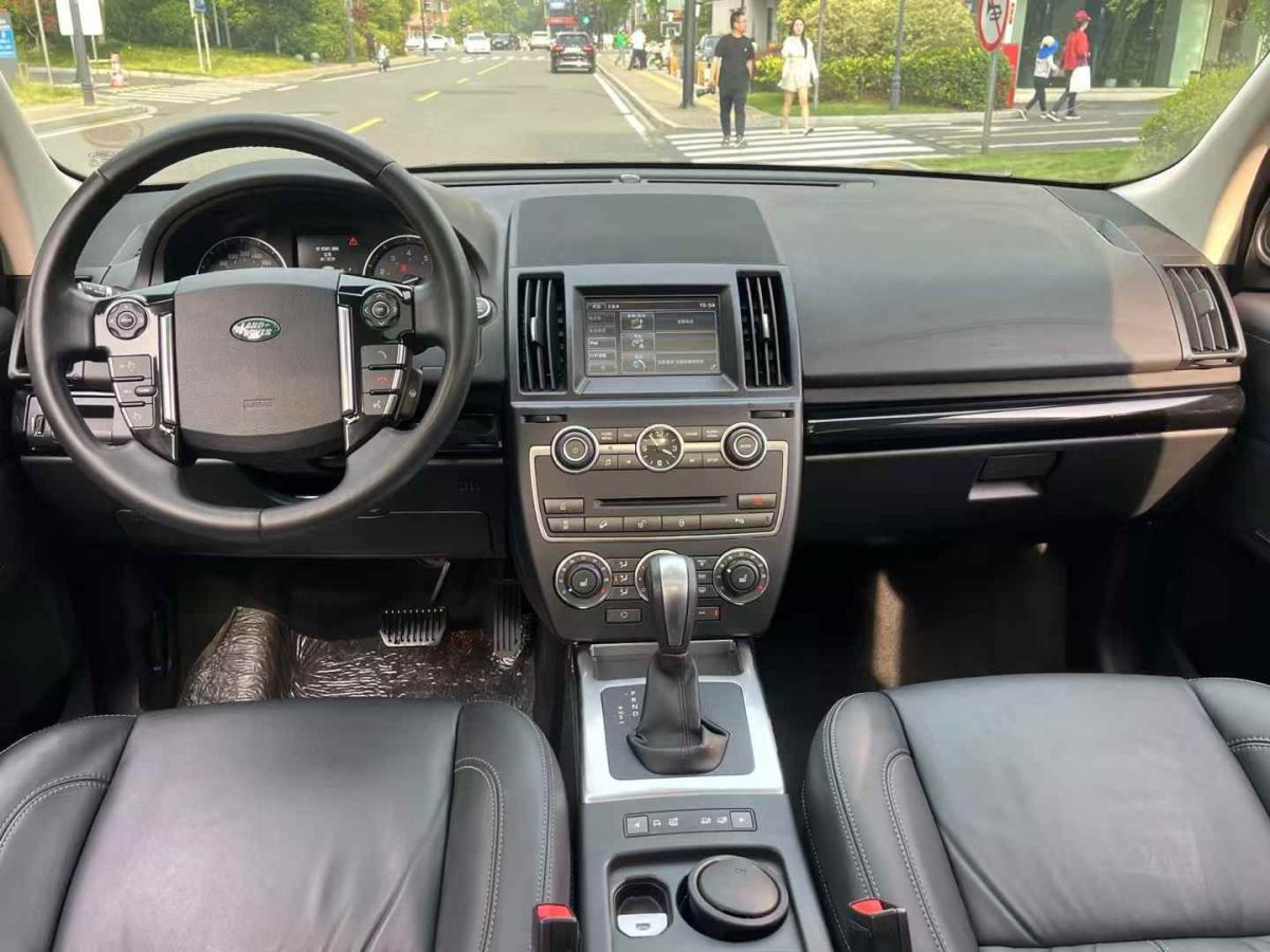 路虎 神行者  2014款 2代 2.0T Si4 HSE 汽油版圖片
