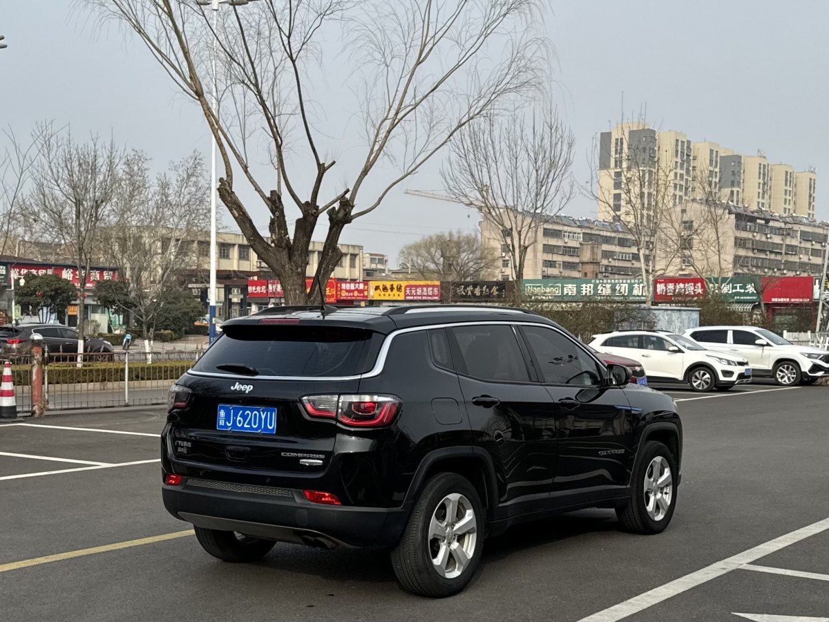 2019年8月Jeep 指南者  2019款 200T 自動(dòng)家享-互聯(lián)大屏版