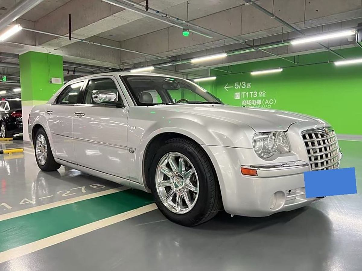 2007年7月克萊斯勒 300C  2006款 3.5L 豪華領(lǐng)航版