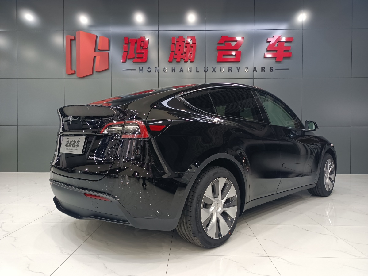 2021年9月特斯拉 Model Y  2021款 改款 標(biāo)準(zhǔn)續(xù)航后驅(qū)升級(jí)版