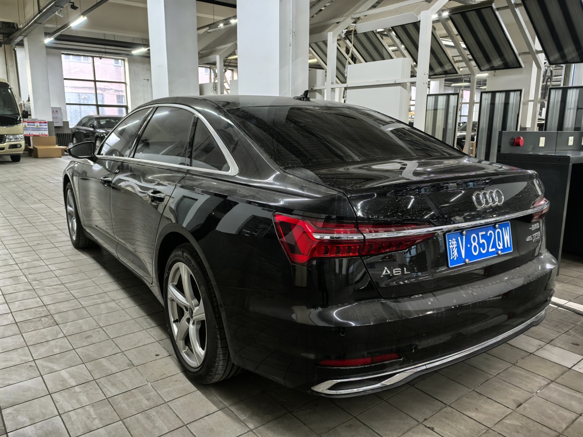 奧迪 奧迪A6L  2024款 45 TFSI quattro 臻選致雅型圖片