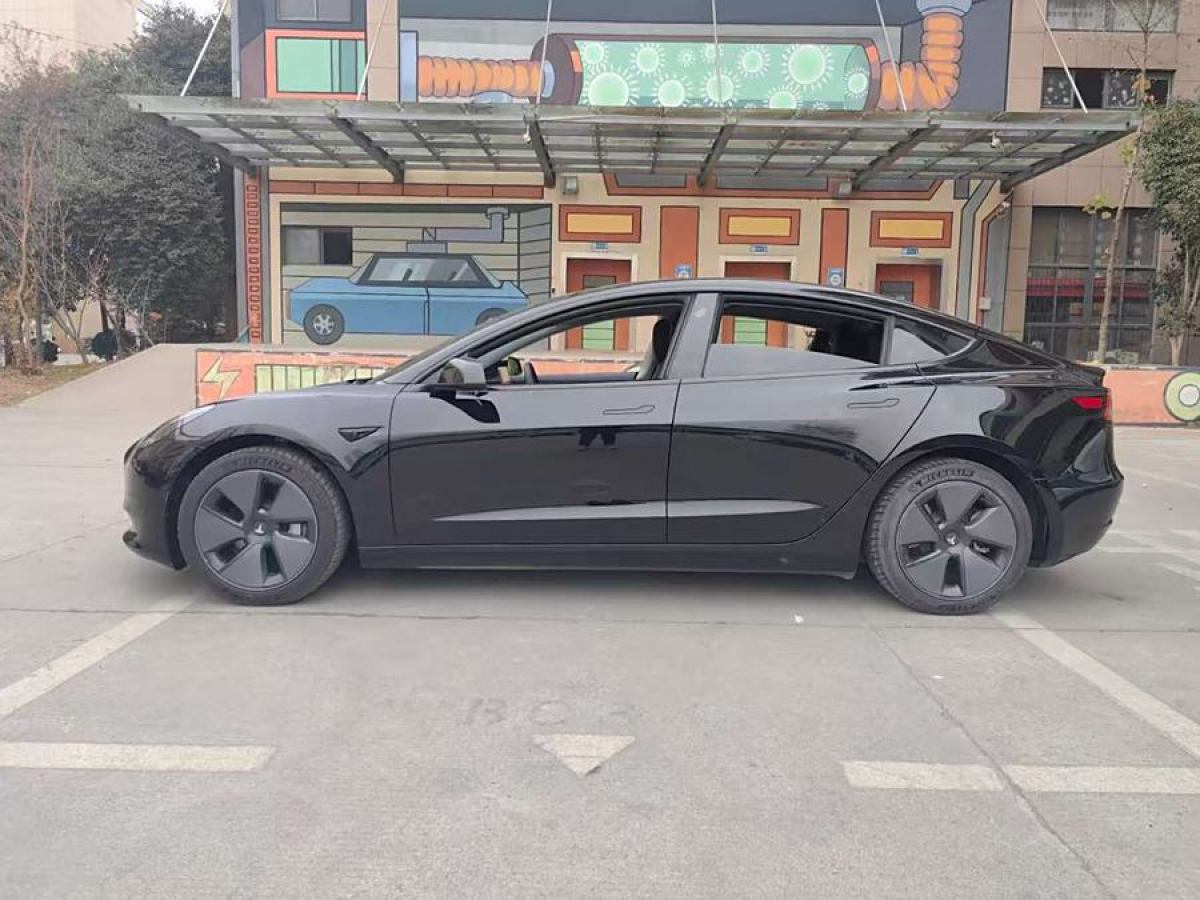 特斯拉 Model Y  2023款 后輪驅(qū)動(dòng)版圖片