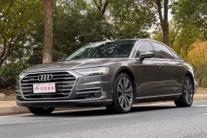 奥迪A8 2018款 A8L 55 TFSI quattro尊贵型  