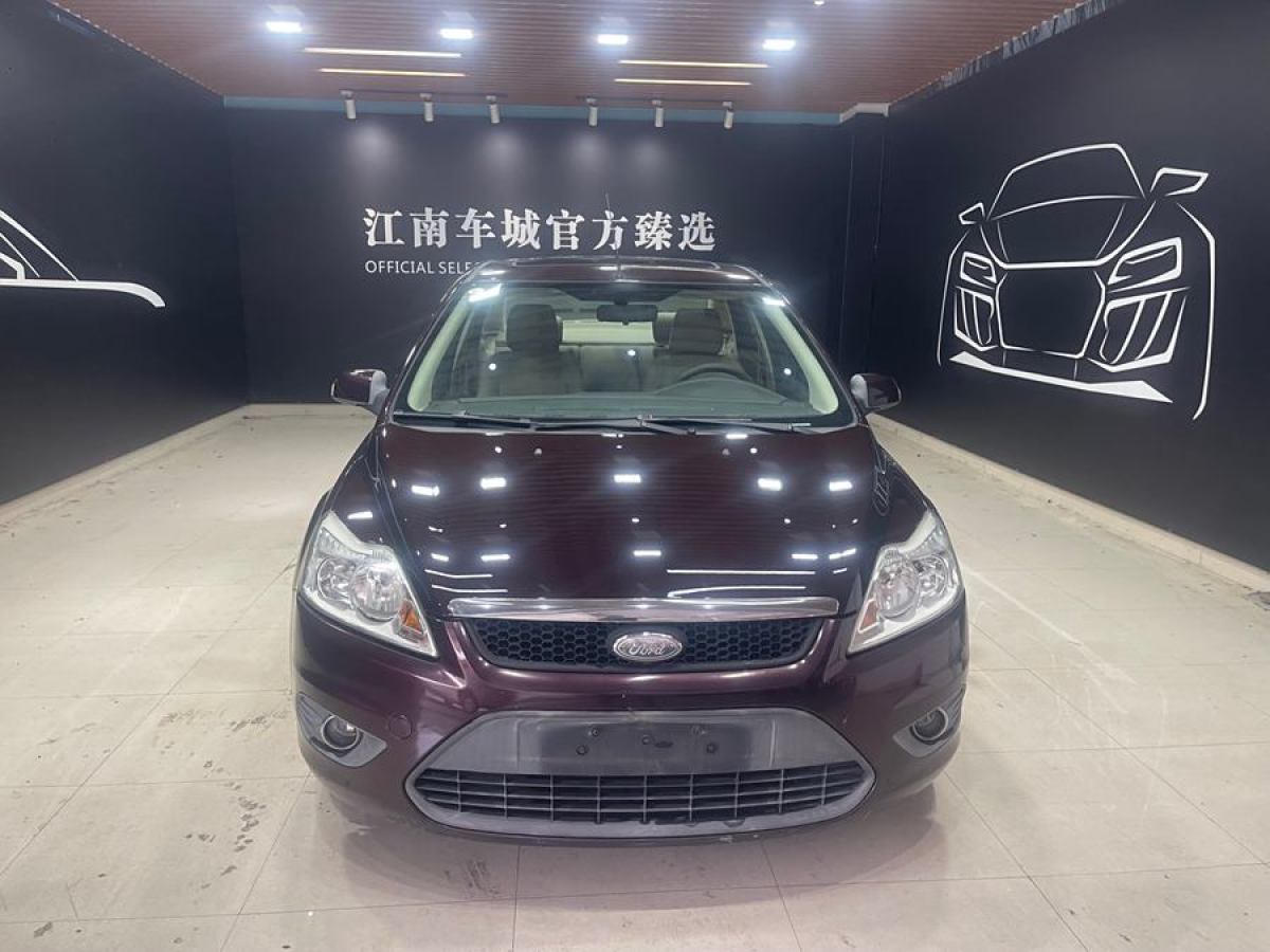 福特 福克斯  2011款 三廂 1.8L 自動豪華型圖片