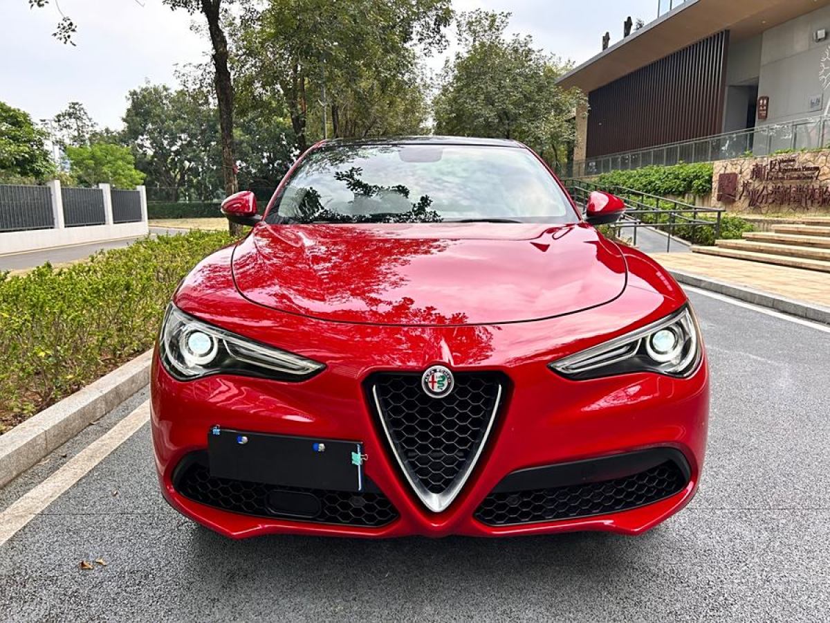 2019年7月阿爾法·羅密歐 Stelvio  2017款 2.0T 200HP 精英版