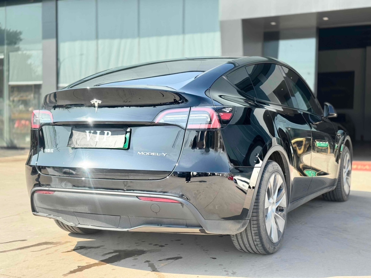 特斯拉 Model Y  2023款 后輪驅(qū)動(dòng)版圖片