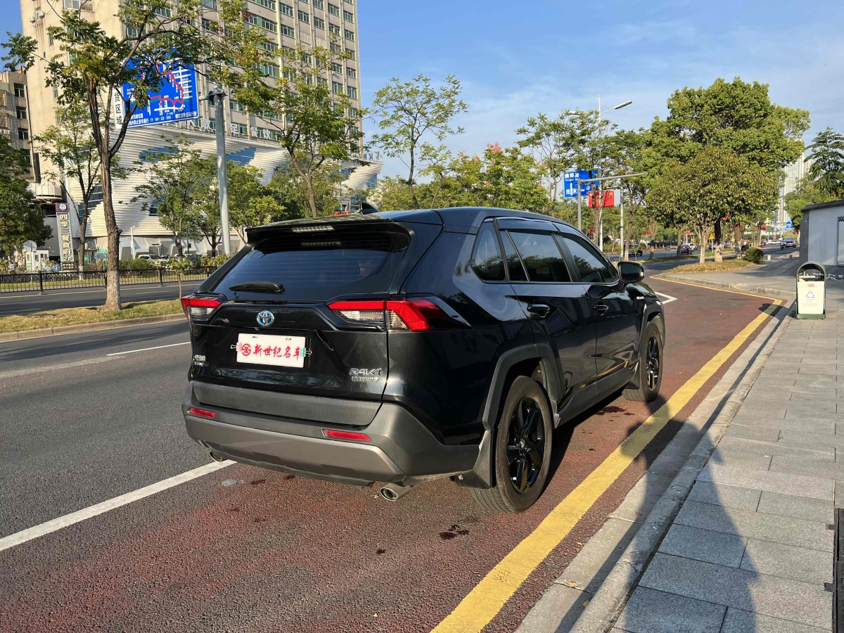 豐田 RAV4榮放  2021款 改款 雙擎 2.5L CVT四驅(qū)精英PLUS版圖片