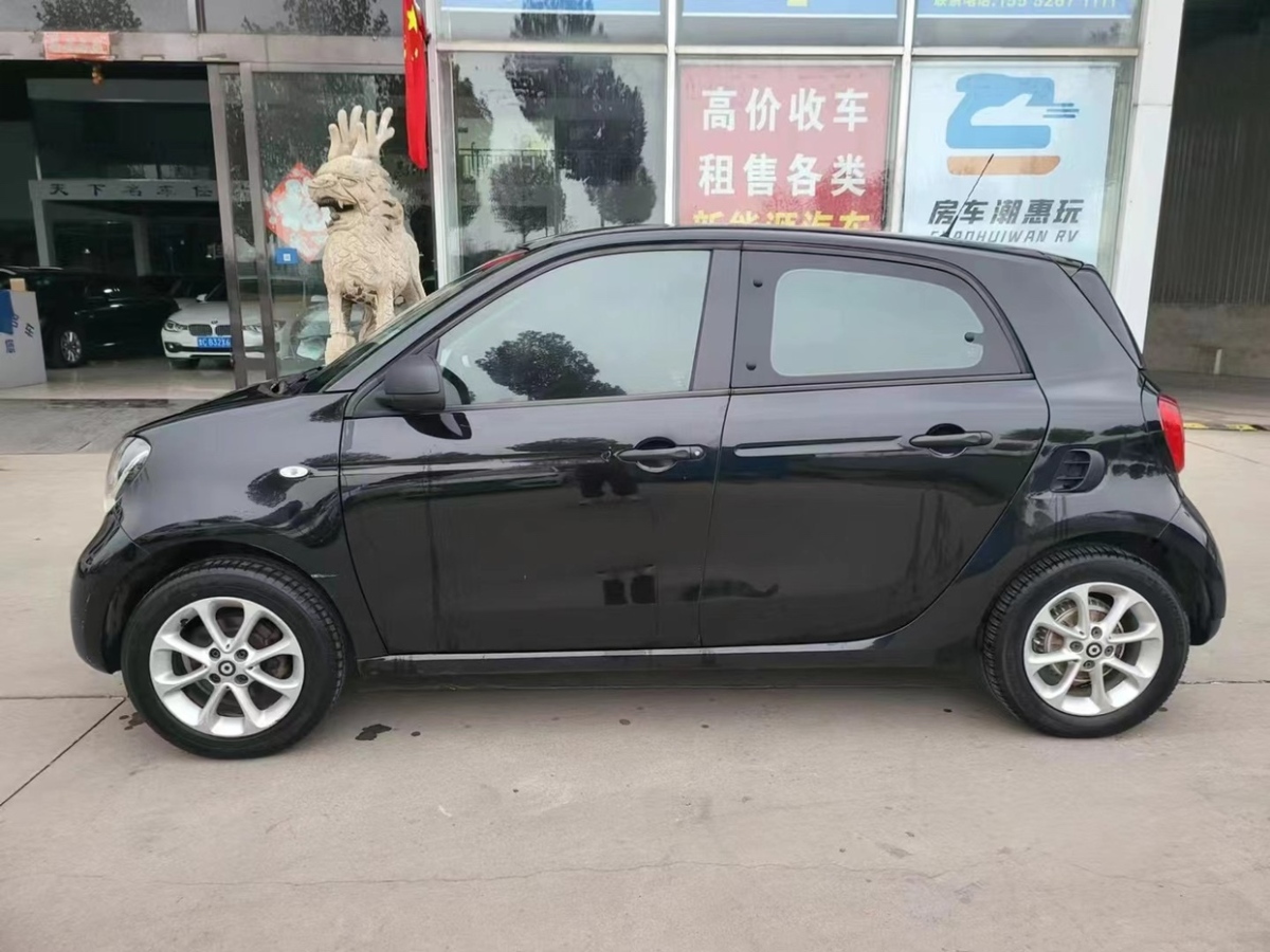 smart forfour  2016款 1.0L 52千瓦靈動版圖片