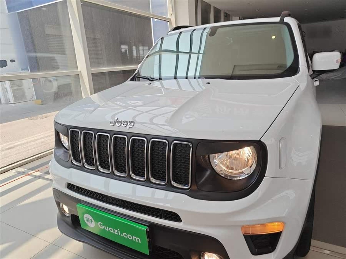Jeep 自由俠  2019款 220T 自動(dòng)領(lǐng)先版圖片