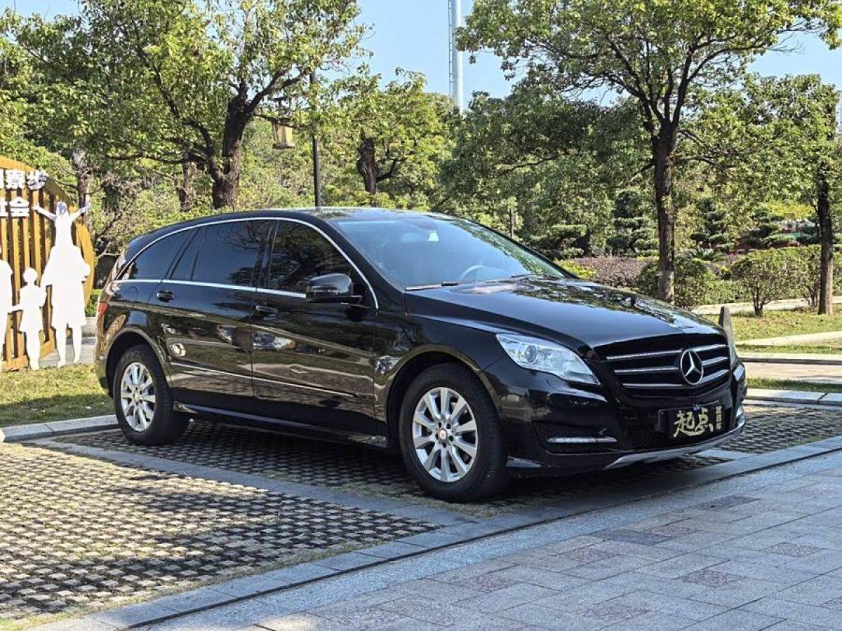 奔馳 奔馳R級  2014款 R 320 4MATIC 商務(wù)型圖片