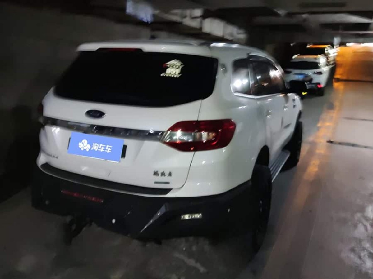 福特 撼路者  2017款 2.0T 汽油自動四驅(qū)豪華版 7座圖片