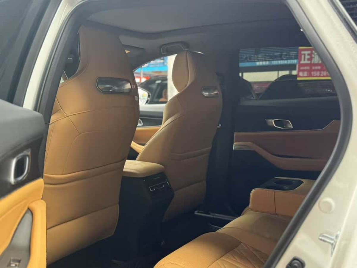長安 長安UNI-K  2021款 2.0T 全輪驅(qū)動尊貴型圖片