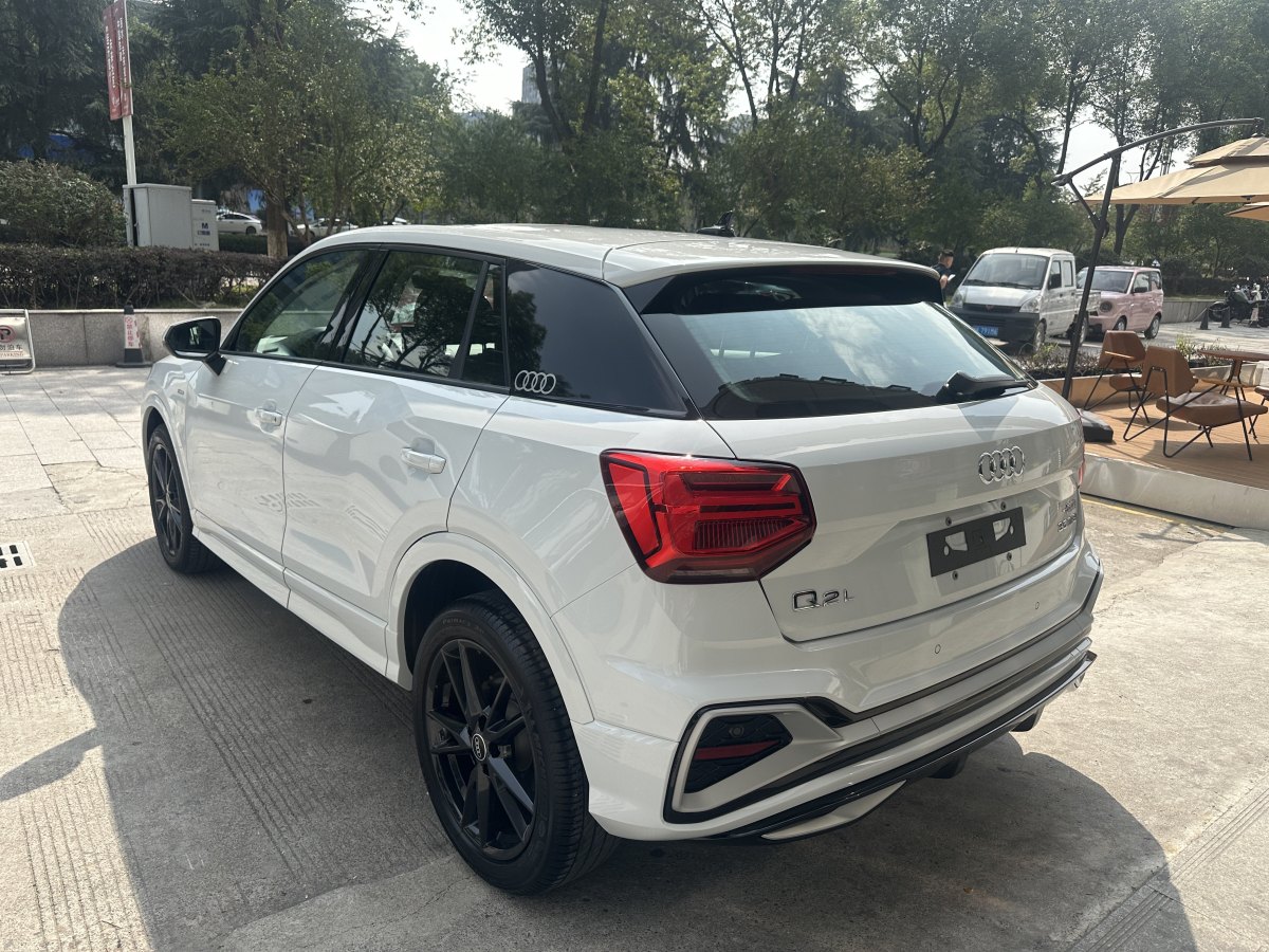 奧迪 奧迪Q2L  2022款 35 TFSI 進(jìn)取致雅型圖片