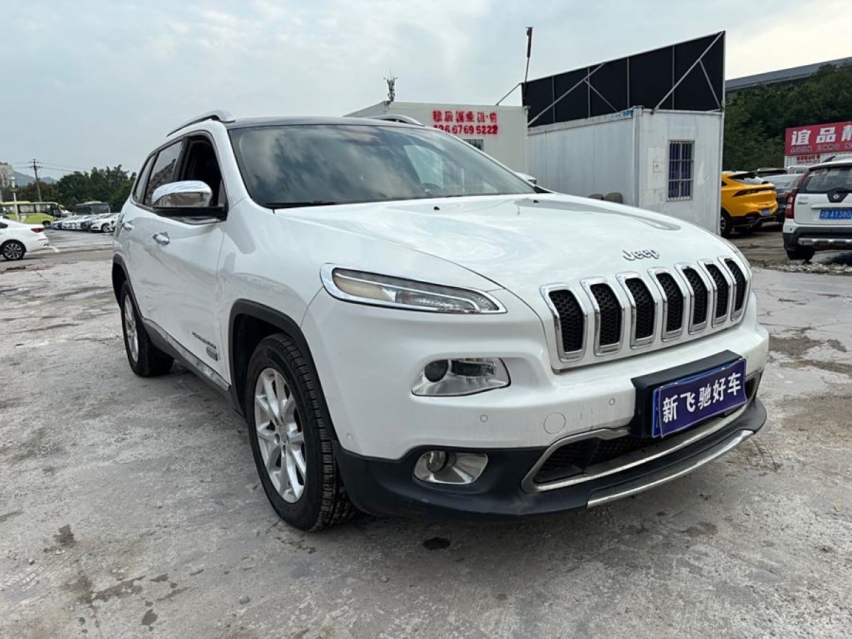 Jeep 自由光  2016款 2.4L 領(lǐng)先版圖片