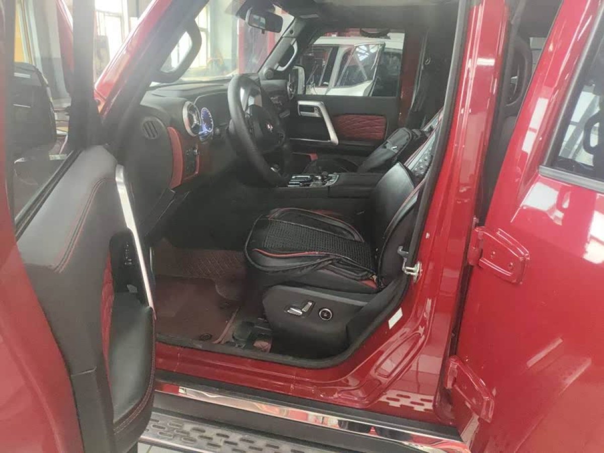 北京 BJ40  2019款  PLUS 2.3T 自動四驅(qū)尊享版 國VI圖片
