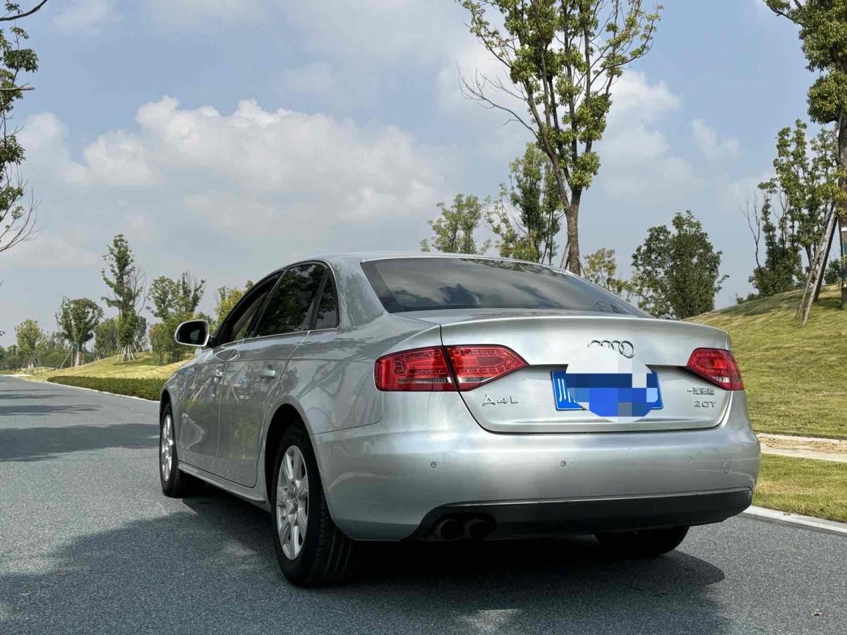 2009年9月奧迪 奧迪A4L  2009款 2.0 TFSI 舒適型