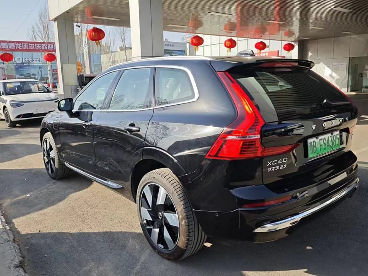 沃爾沃 XC60新能源  2024款 T8 插電混動(dòng) 長續(xù)航四驅(qū)智雅豪華版圖片