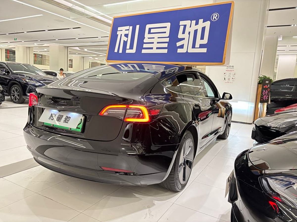 特斯拉 Model 3  2022款 改款 后輪驅(qū)動版圖片