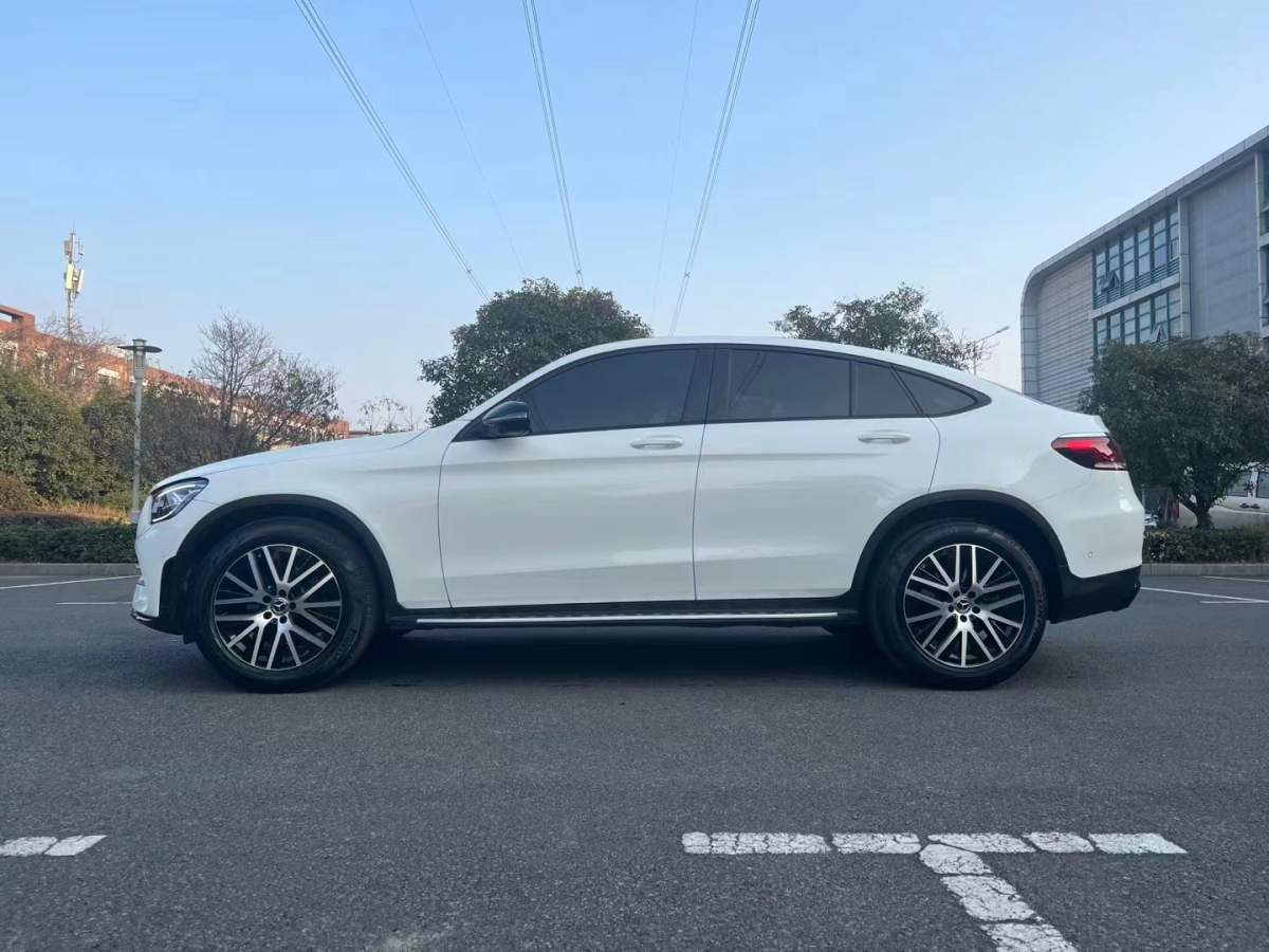 奔馳 奔馳glc 2021款 glc 260 4matic 轎跑suv圖片