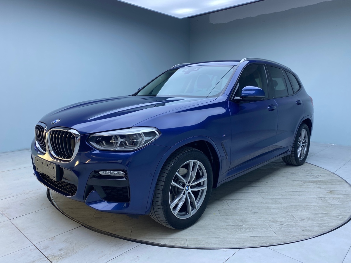 宝马 宝马x3  2018款 xdrive30i 领先型 m运动套装 国v 蓝色 自动档对