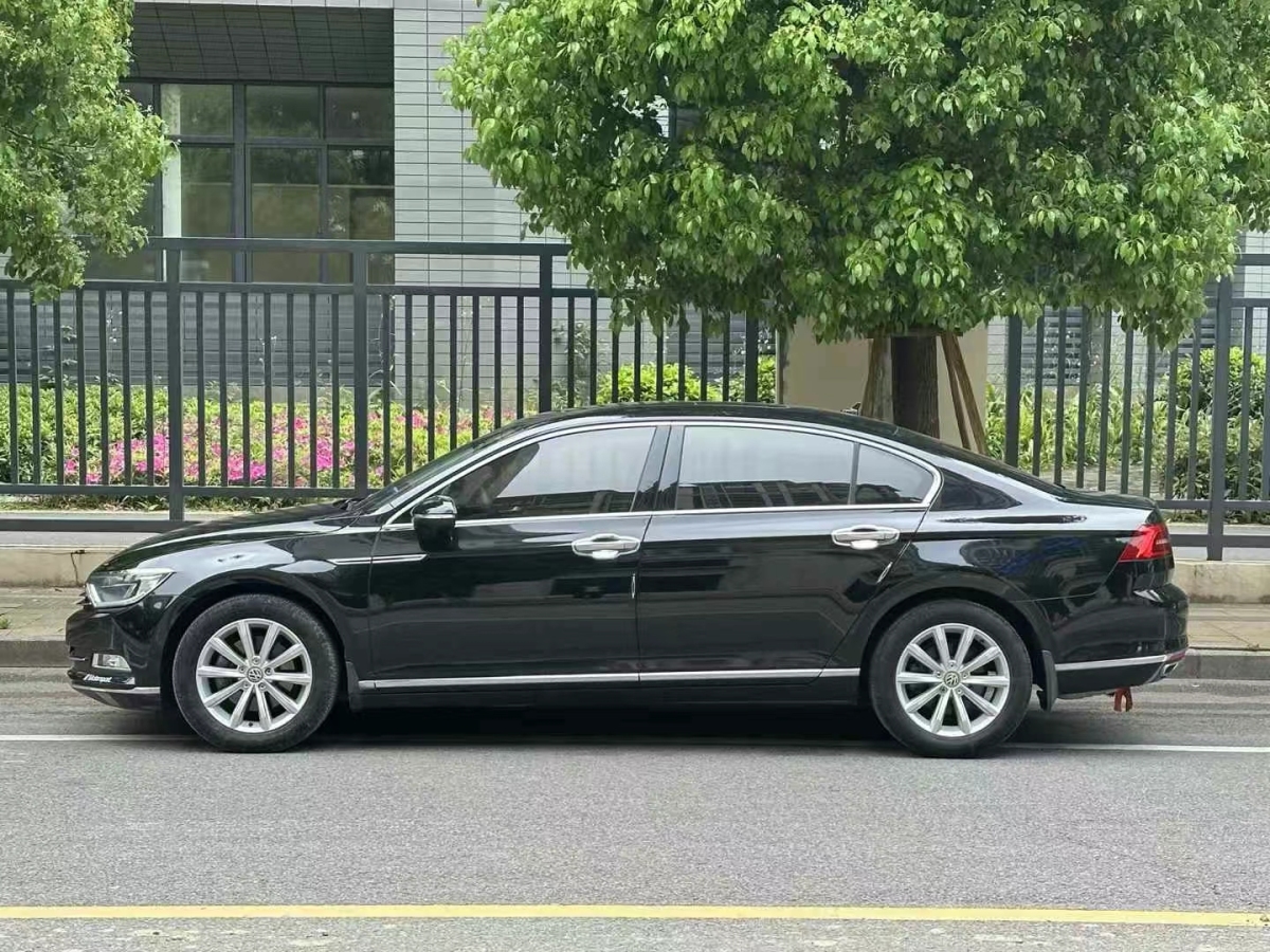 大眾 邁騰  2018款 280TSI DSG 領(lǐng)先型圖片