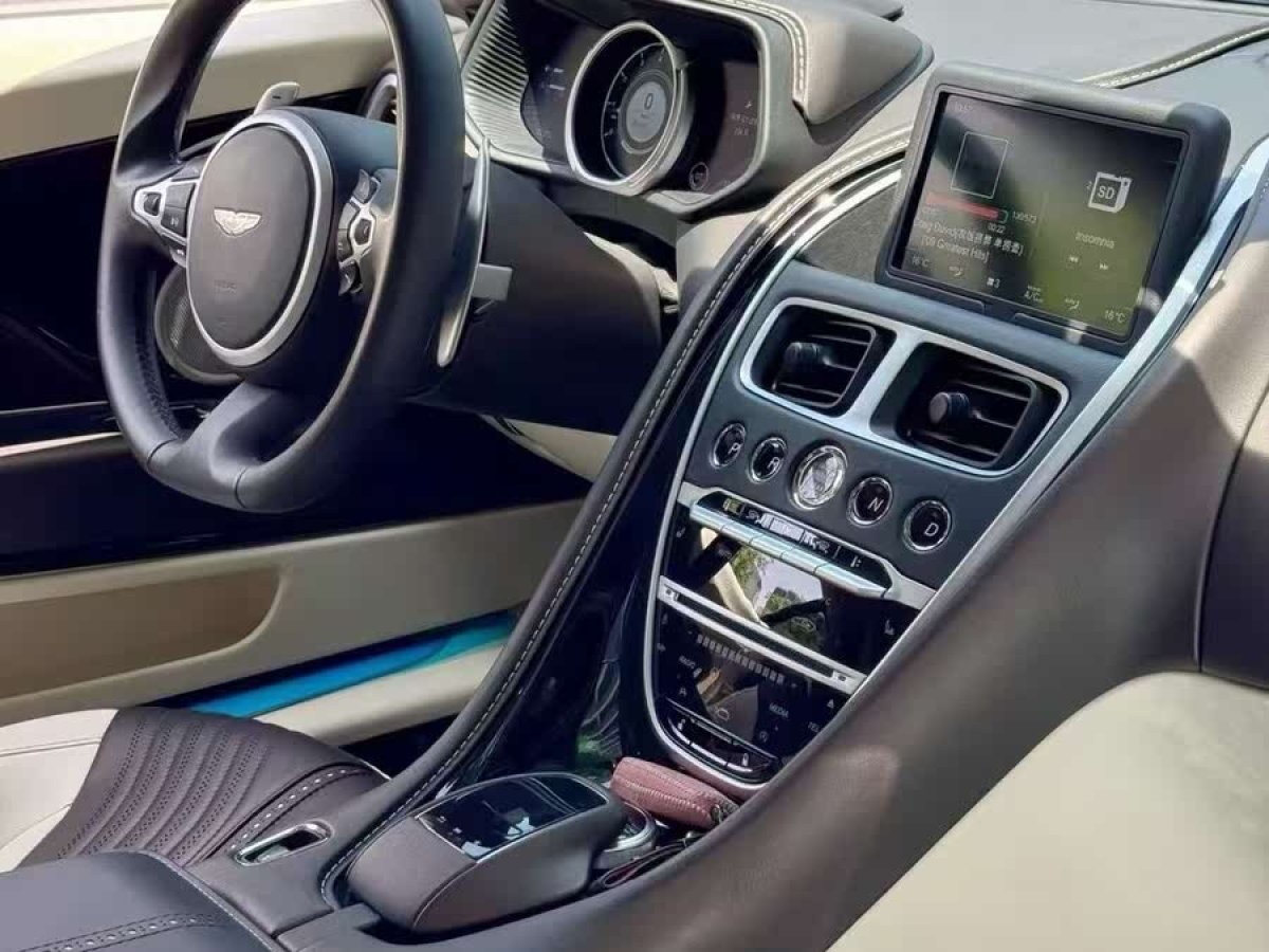 阿斯頓·馬丁 阿斯頓?馬丁DB11  2019款 4.0T V8 Coupe圖片