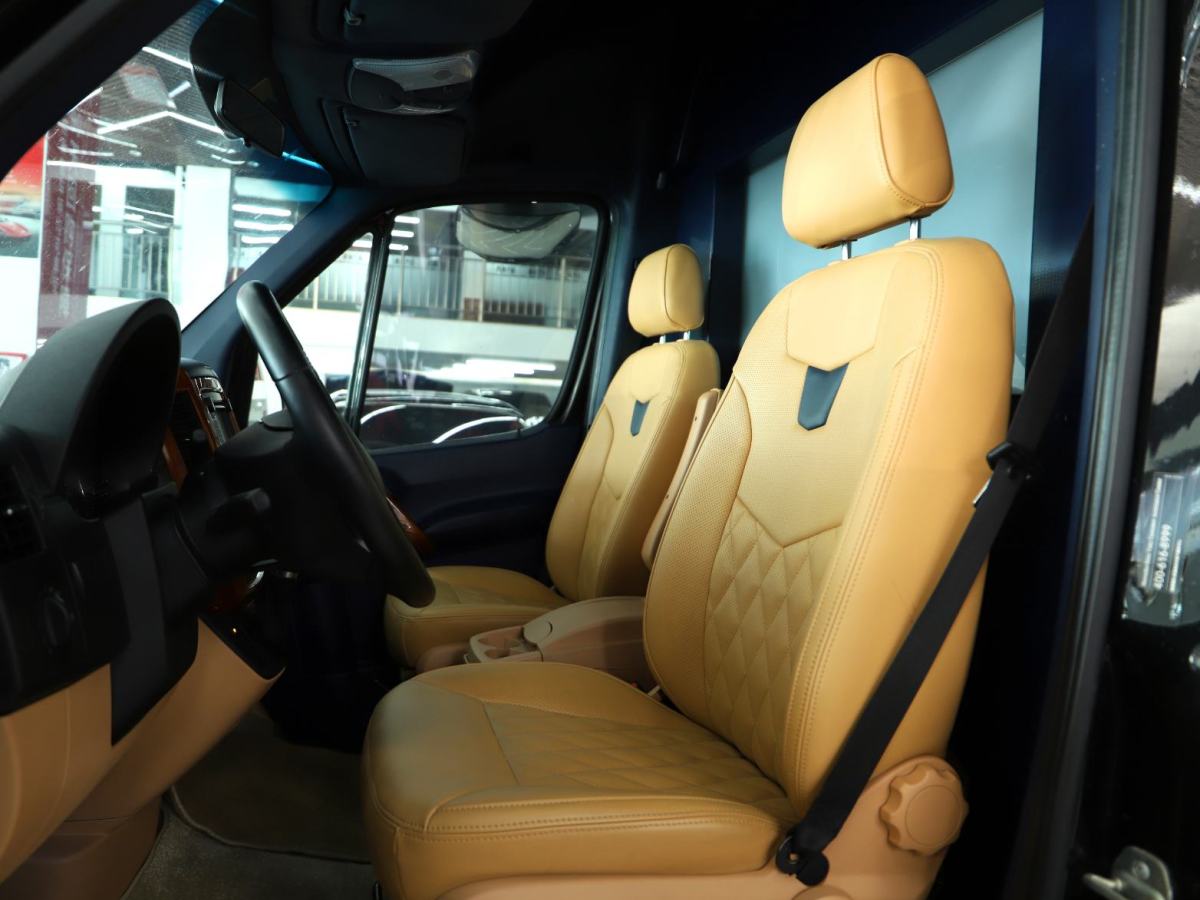 2019年1月奔驰 AMG 奔驰 Sprinter 2019款 斯宾特 豪华商旅车