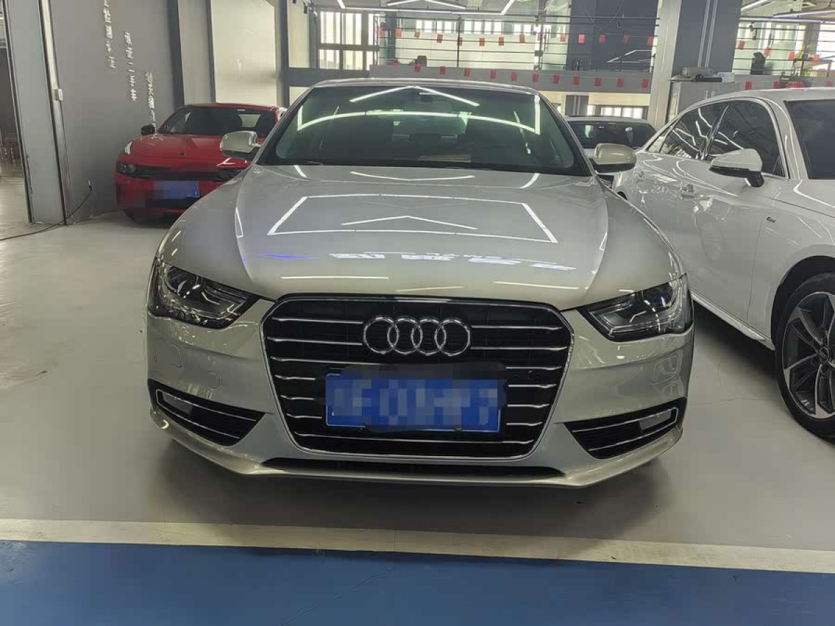 奧迪 奧迪A4L  2016款 35 TFSI 典藏版 自動標(biāo)準(zhǔn)型圖片
