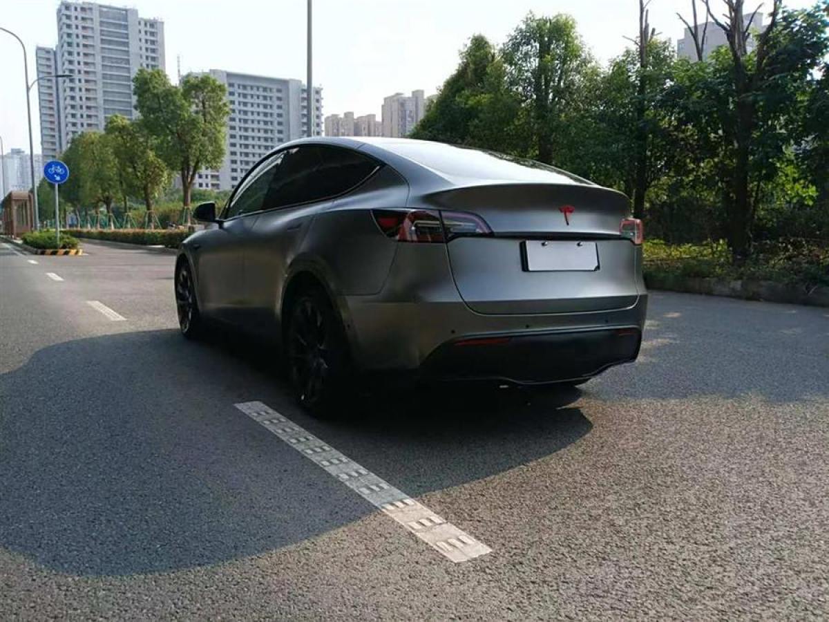 2023年10月特斯拉 Model Y  2023款 長(zhǎng)續(xù)航煥新版 雙電機(jī)全輪驅(qū)動(dòng)