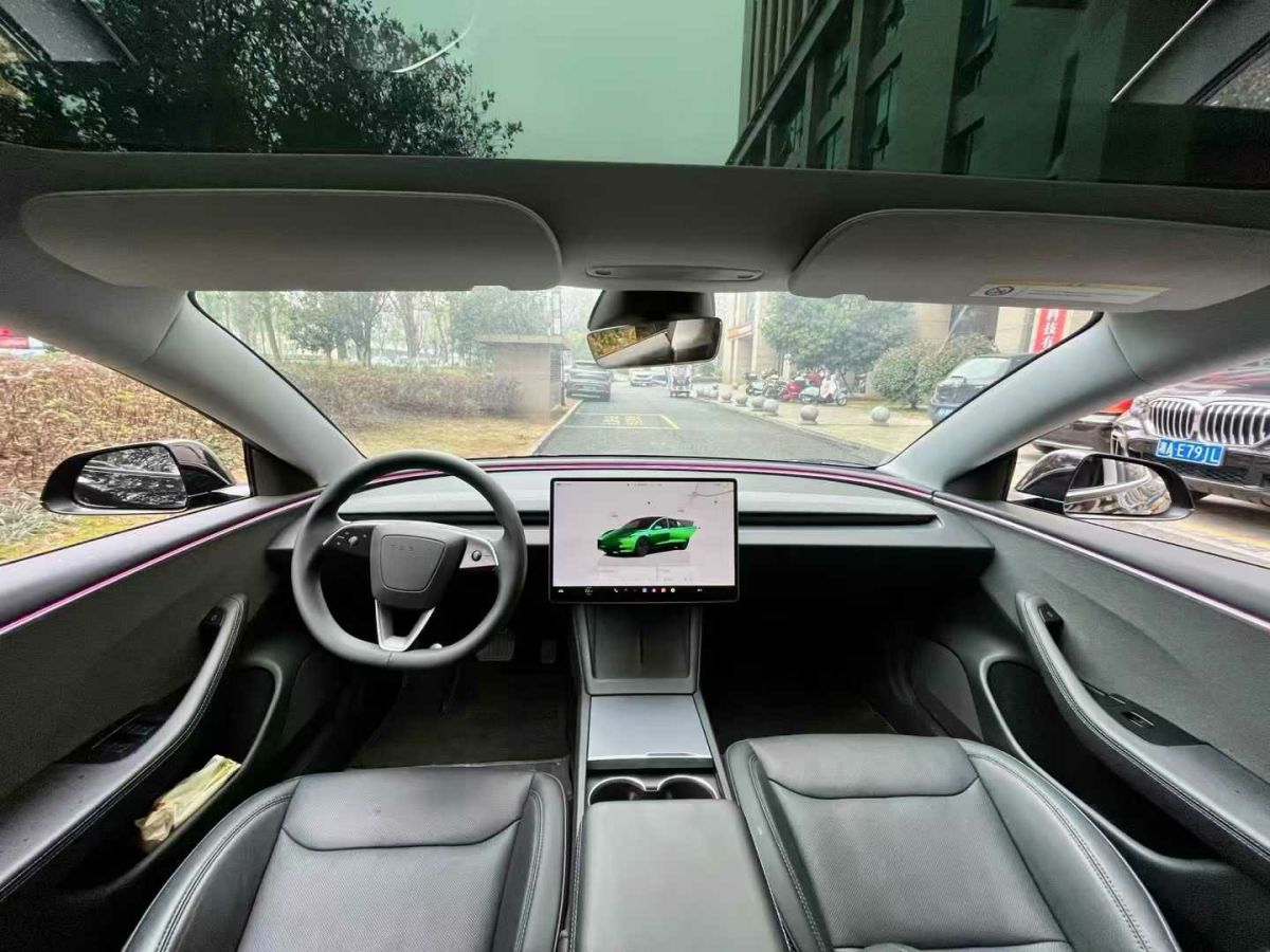 2023年11月特斯拉 Model S  2023款 三電機全輪驅(qū)動 Plaid版