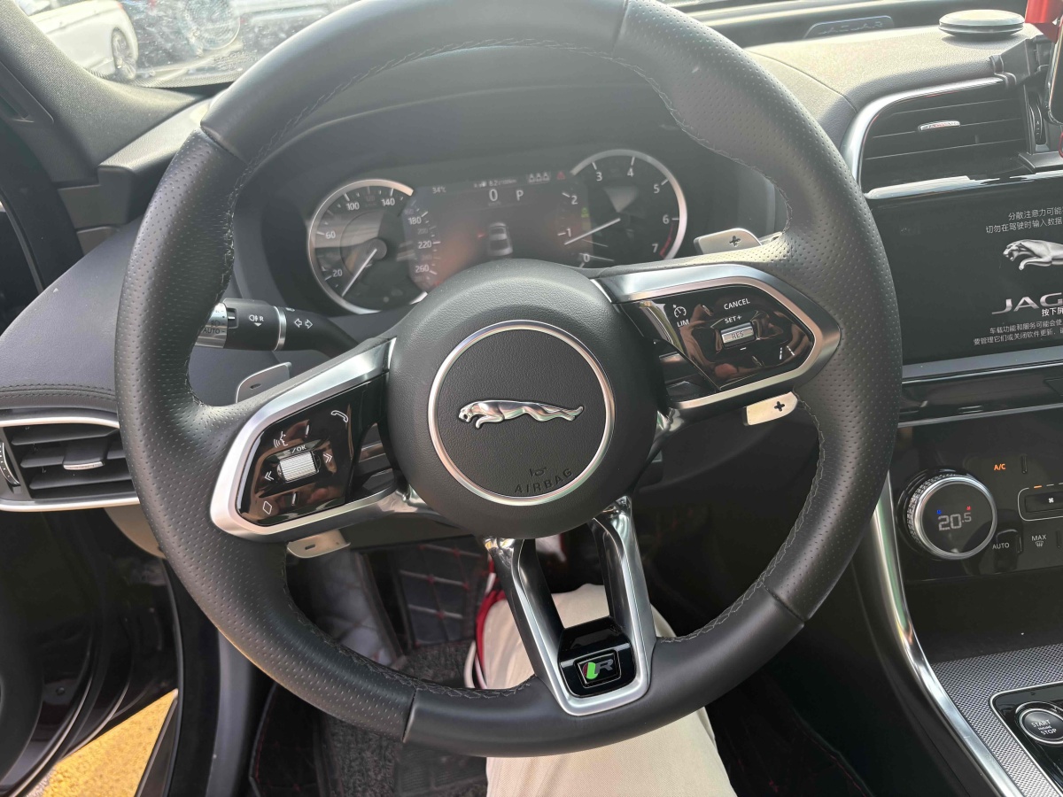 捷豹 XEL  2020款 2.0T 200PS R-DYNAMIC S進取運動版圖片