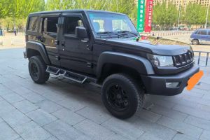 BJ40 北京 40L 2.3T 自動四驅(qū)環(huán)塔冠軍版