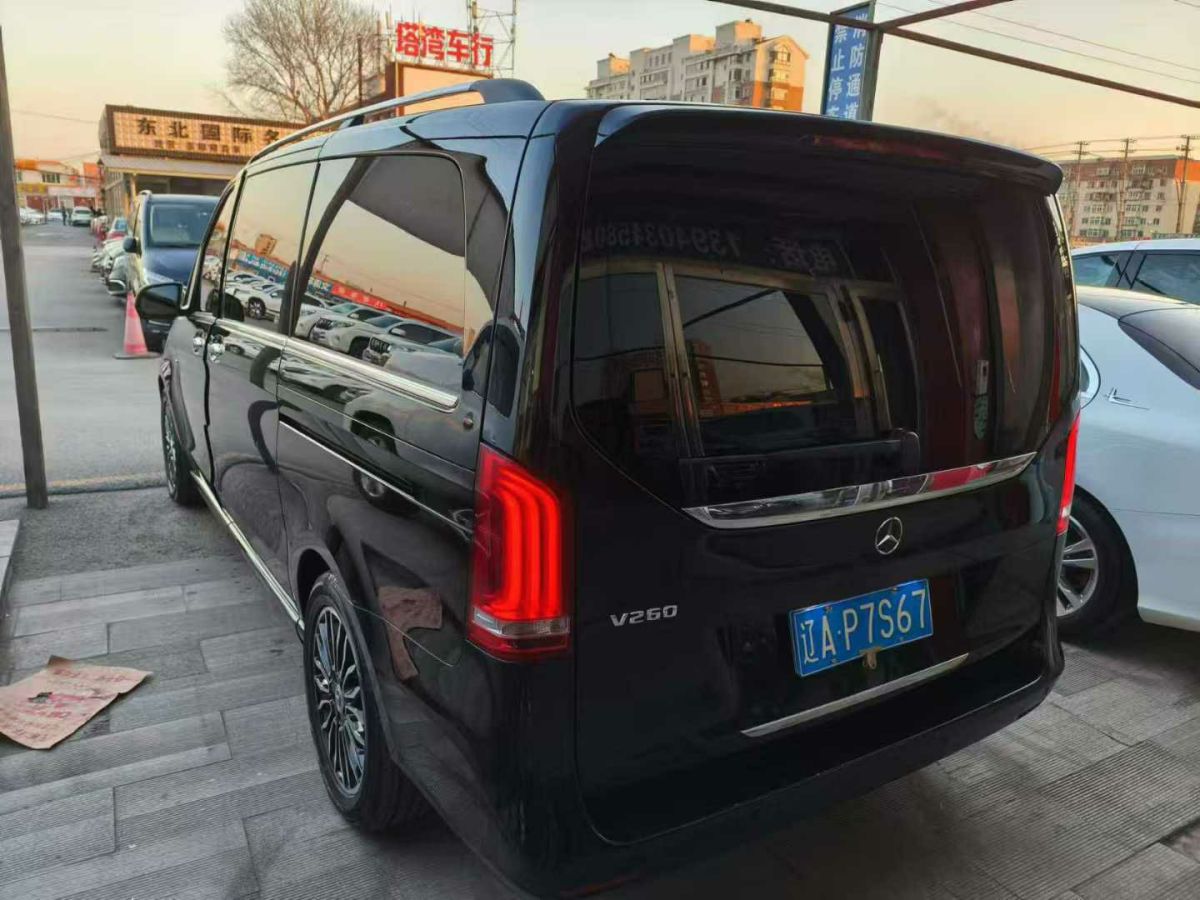 奔馳 奔馳A級  2019款  A 220 L 4MATIC 運動轎車圖片