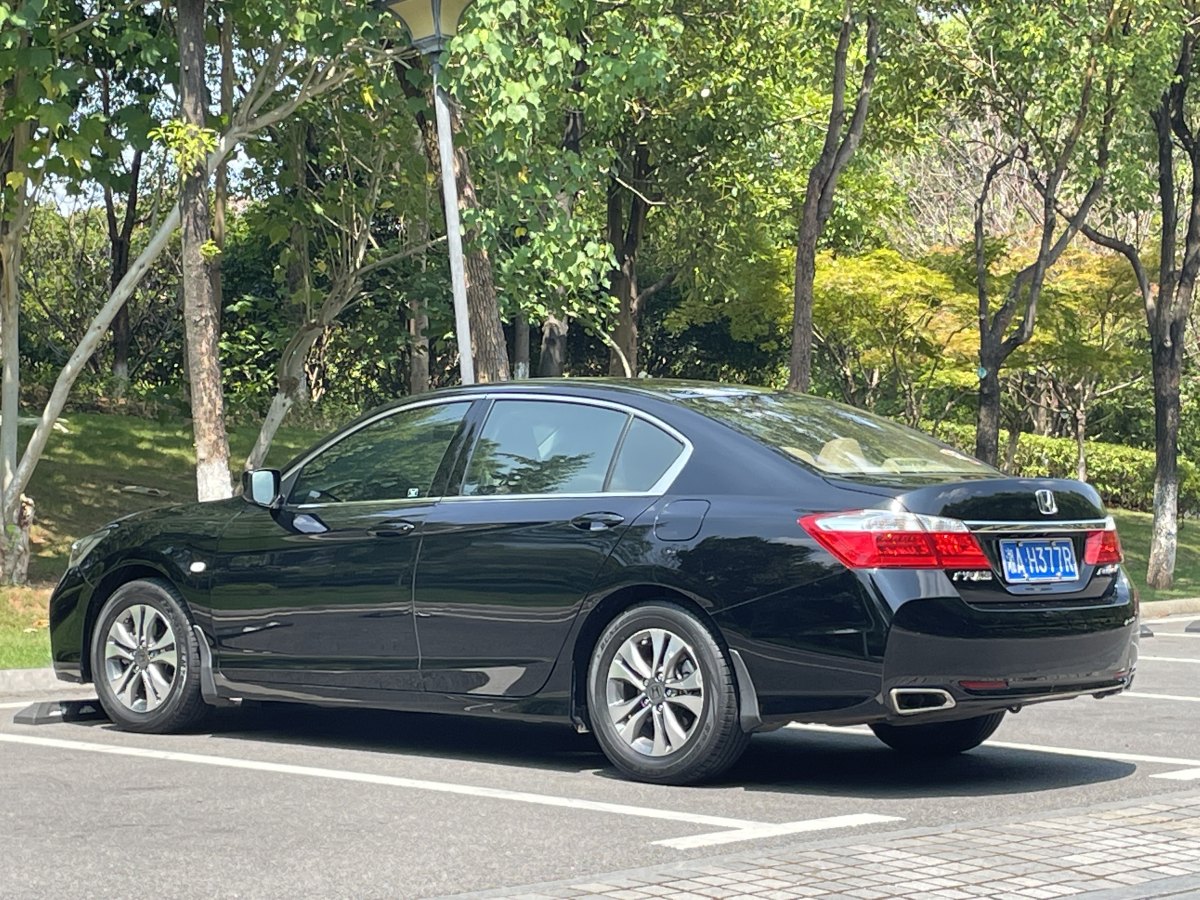 2015年5月本田 雅阁  2015款 2.0L LX 舒适版