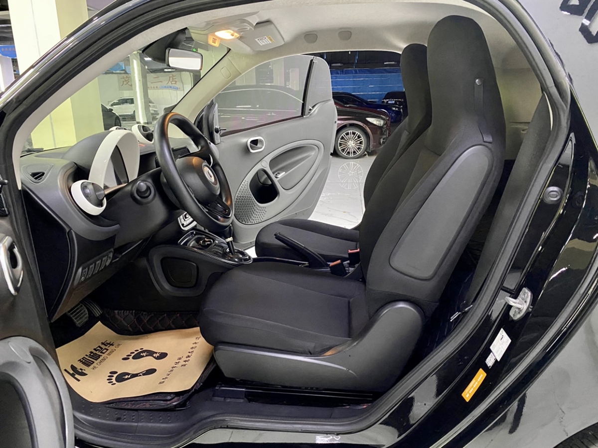 smart fortwo  2015款 1.0L 52千瓦硬頂靈動版圖片